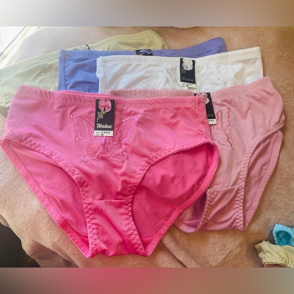 Wakoii underwear 5 ❤️ - Picture 1 of 4